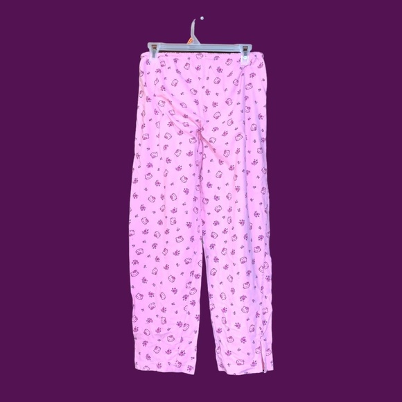 Hello Kitty PJ set. top with matching bottoms size small - Picture 4 of 6